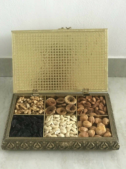 SK Mithaii | Assorted Authentic Indian Doli Design Dry Fruit Box | Almonds | Cashews |Walnuts |Apricots | 6 Partition TrueCure