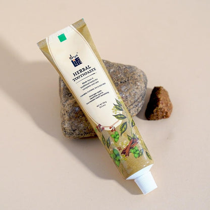 Isha Life Herbal Toothpaste