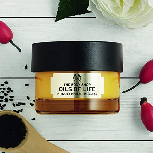 The Body Shop Oils Of Life Intensely Revitalizing Cream